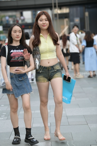 SPT2505-241-春熙路街拍热裤美女