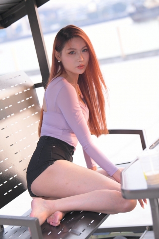 MOF2518-黑色热裤大长腿美女